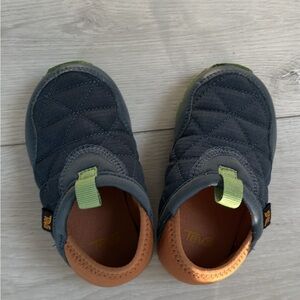 Teva Kids' Quilted Navy and Lime Slippers